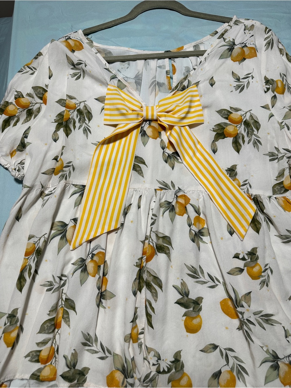 BloomChic White Tunic with Yellow Lemon Print - Picture 5 of 7